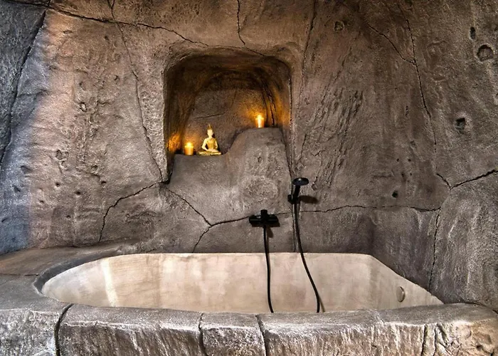 Panoramic In Akrotiri With Stunning Views Akrotírion