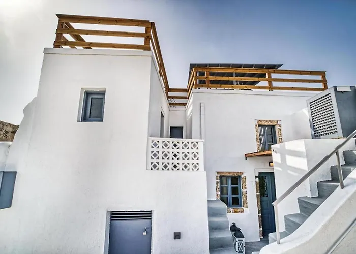 Panoramic In Akrotiri With Stunning Views Konukevi 4*