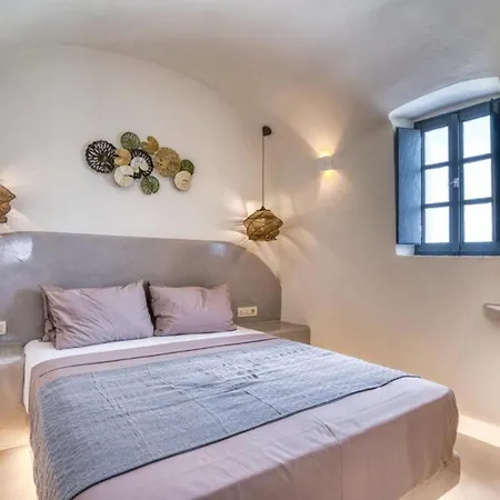 Panoramic In Akrotiri With Stunning Views