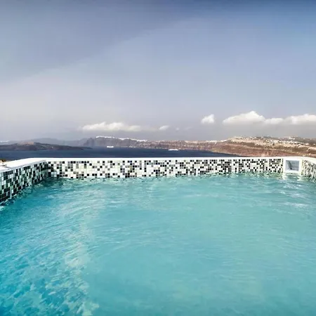 Panoramic In Akrotiri With Stunning Views 4*