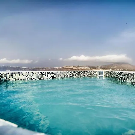 Panoramic In Akrotiri With Stunning Views Akrotírion