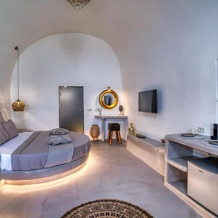 Gasthof Panoramic In Akrotiri With Stunning Views