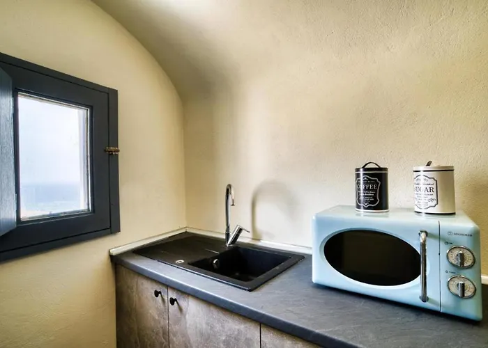 Panoramic In Akrotiri With Stunning Views Penzion Akrotírion