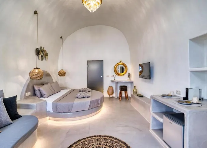 Panoramic In Akrotiri With Stunning Views