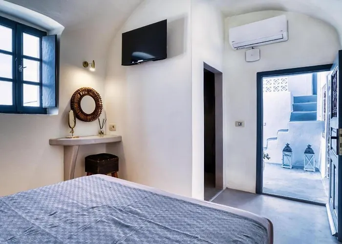 Panoramic In Akrotiri With Stunning Views Vendégház