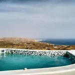 Gasthof Panoramic In Akrotiri With Stunning Views 4*