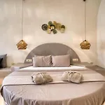 Panoramic In Akrotiri With Stunning Views Gasthof
