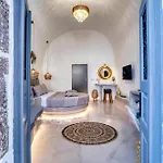 Gasthof Panoramic In Akrotiri With Stunning Views 4*