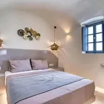Panoramic In Akrotiri With Stunning Views